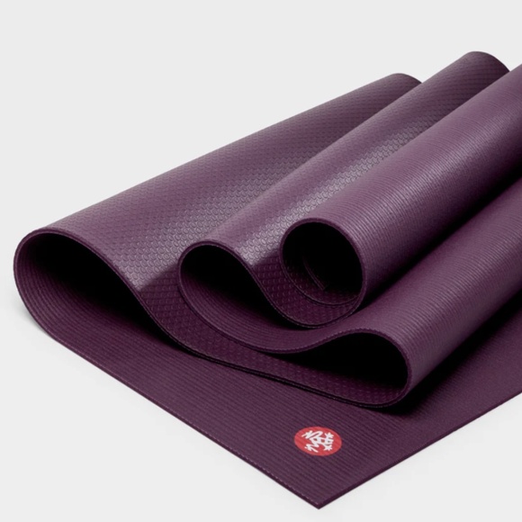 EUC Manduka Yoga Mat with commuter carrier pockets and strap - Picture 2 of 7
